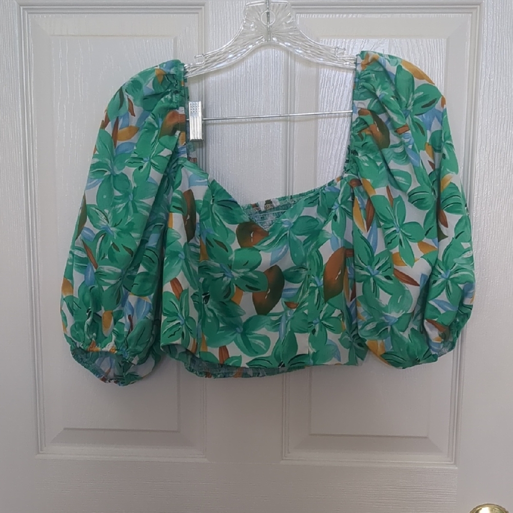 Floral Green Puff Sleeve Top